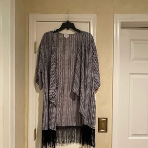 Lularoe Monroe Kimono